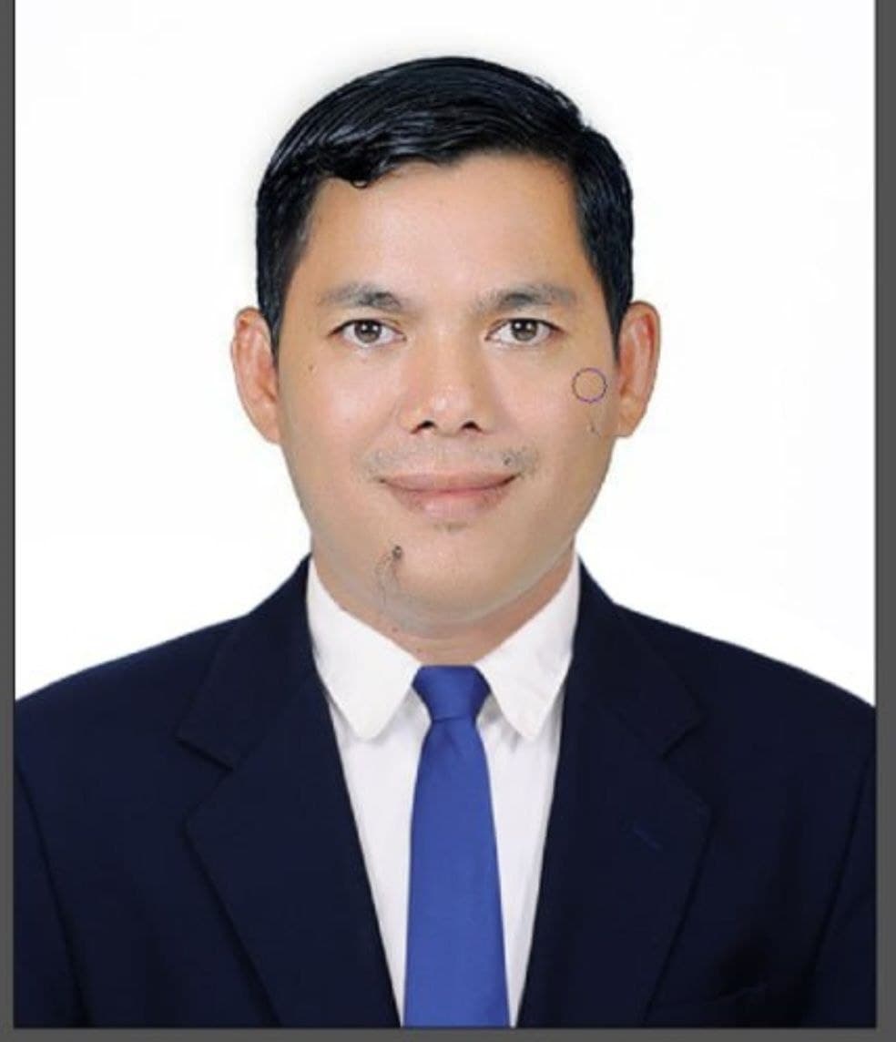 លោក អ៊ុង គុណសុភ័ក្រ