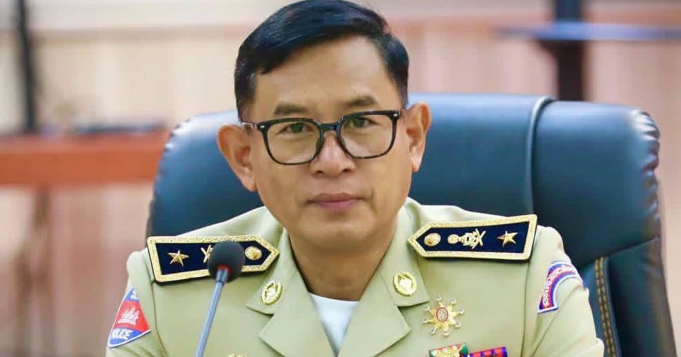 លោកឧត្តមសេនីយ៍ត្រី សឿម សារិទ្ធ ចាត់តំណាងចុះសួរសុខទុក្ខមន្ត្រីនគរបាលដែលកំពុងសម្រាកព្យាបាលជំងឺ