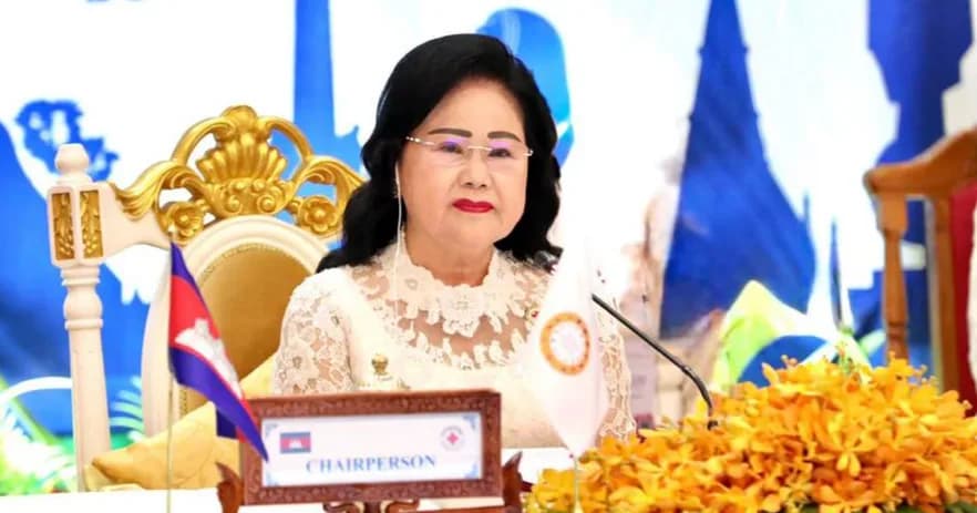 សម្តេចកិត្តិព្រឹទ្ធបណ្ឌិត ប៊ុន រ៉ានី ហ៊ុនសែន ឧបត្ថម្ភថវិកា ១០ម៉ឺនដុល្លារអាម៉េរិក ដើម្បីចូលរួមជួយគាំទ្រដល់ប្រតិបត្តិការមនុស្សធម៌របស់សមាគមកាកបាទក្រហមនេប៉ាល់ ក្នុងការឆ្លើយតបគ្រោះមហន្តរាយទឹកជំនន់នៅព្រំដែននេប៉ាល់-ចិន