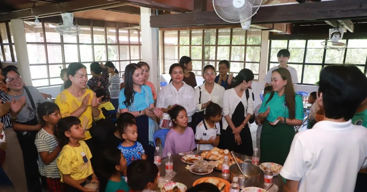 លោកជំទាវ សុខ វណ្ណា នាំយកអំណោយគ្រឿងឧបភោគបរិភោគ និងសំភារៈប្រើប្រាស់ និងសហការឧបត្ថម្ភដោយក្រុមហ៊ុនyeos'ចែកជូនដល់មណ្ឌលកុមារកំព្រារទាំង ស្រុកកៀនស្វាយ