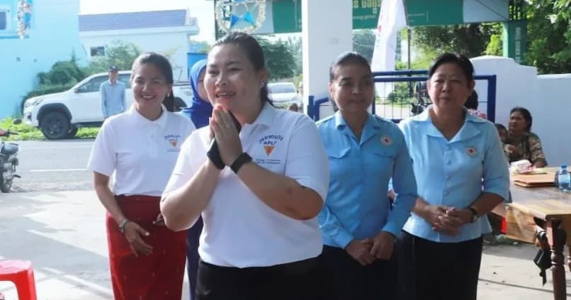 សាខាកាកបាទក្រហមកម្ពុជាខេត្តកណ្តាល ចុះផ្សព្វផ្សាយស្ដីពីសារប្រយោជន៍នៃការយល់ដឹងពីសុខភាពបន្តពូជ និងការថែទាំសុខភាពមាតា ទារក និងកុមារ ជូនដល់បងប្អូនប្រជាពលរដ្ឋក្រីក្របំផុតជាស្ត្រីមានផ្ទៃពោះ ,ស្ត្រីស្ថិតក្នុងវ័យបន្តពូជ និងស្ត្រីមានកូនតូចអាយុក្រោម២ឆ្នាំ