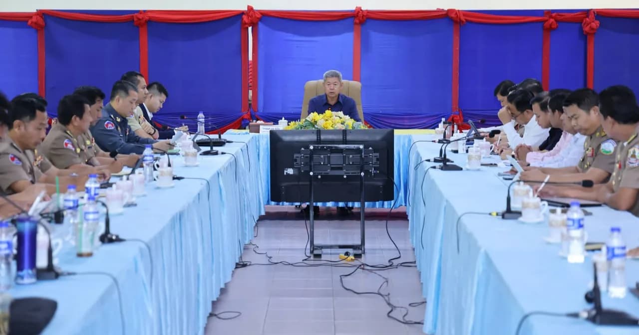 ឯកឧត្ដម គួច ចំរើន អភិបាលខេត្តកណ្ដាល ដាក់បទបញ្ជា និងណែនាំយ៉ាងម៉ឺងម៉ាត់ដល់អភិបាលក្រុង និងស្រុកទាំងអស់ក្នុងខេត្តកណ្ដាល ត្រូវបន្តចុះអនុវត្តការងារធ្វើរដ្ឋបាលចំហ ឱ្យបានសកម្ម និងមានប្រសិទ្ធភាពខ្ពស់ ដោយផ្អែកលើ អនុក្រឹត្យលេខ ០៣ របស់រាជរដ្ឋាភិបាល។