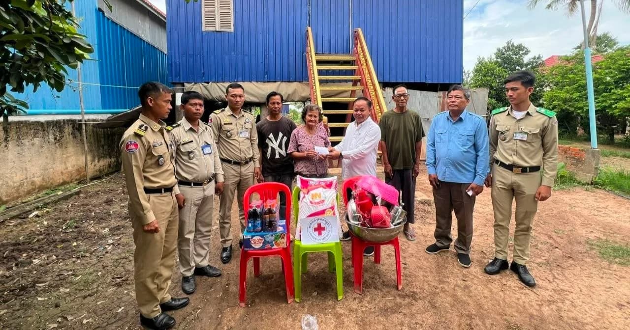 សមាជិកអតីតយុទ្ធជន និងនិវត្តជន មានជីវភាពខ្វះខាត ០៣គ្រួសារ  ទទួលបានការយកចិត្តទុកដាក់ ពីអាជ្ញាធរស្រុកកងមាស