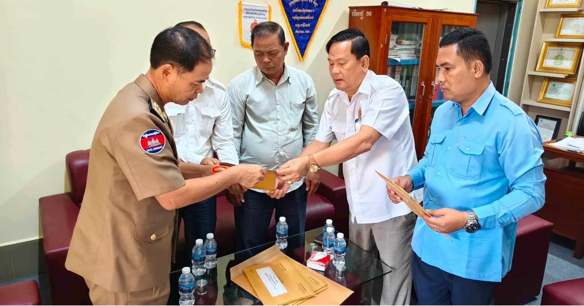 ថ្នាក់ដឹកនាំខេត្តពោធិ៍សាត់ និងមន្ទីរអប់រំ អញ្ជើញបើកលទ្ធផលប្រឡងបាក់ឌុប សម័យប្រឡង ២០២៥-២០២៦ នៅមណ្ឌលអនុវិទ្យាល័យពោធិ៍សាត់