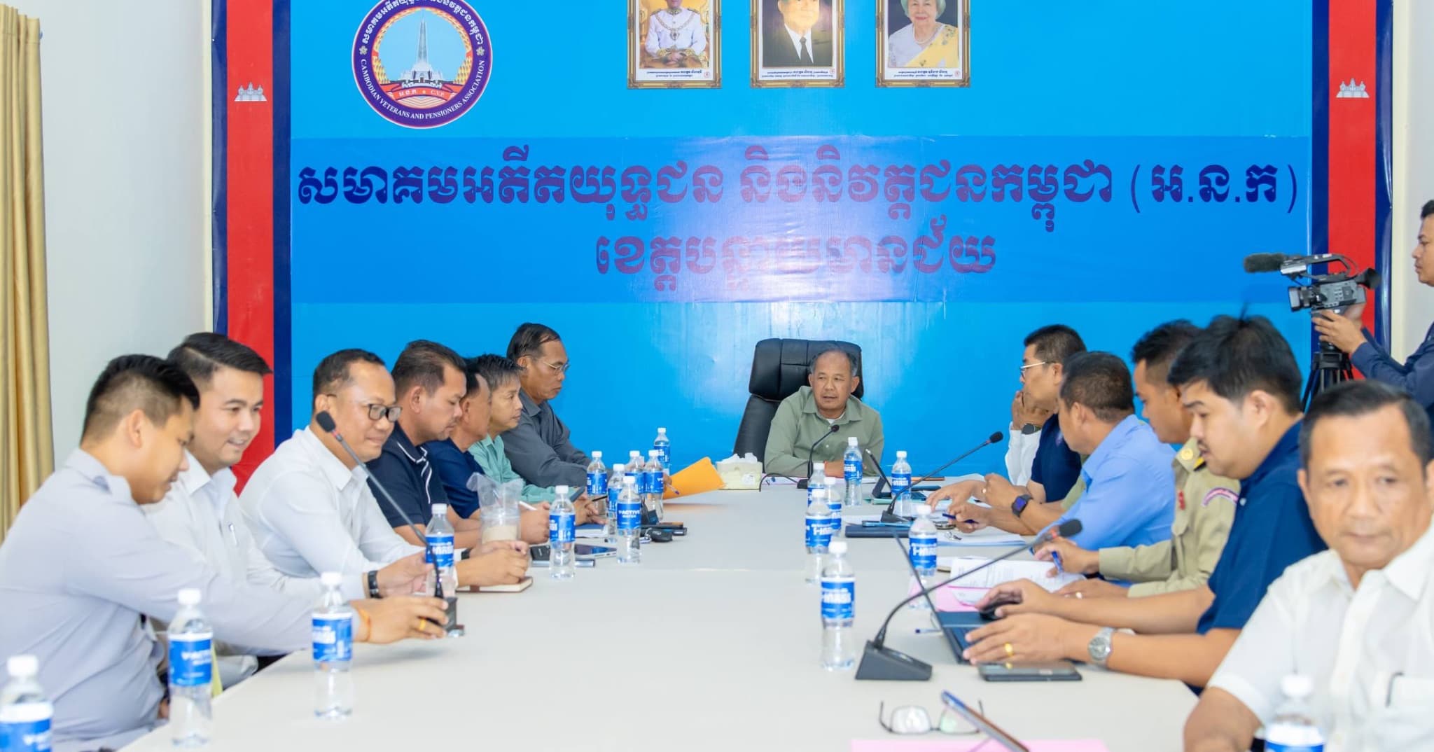 ឯកឧត្តម អ៊ុំ រាត្រី ដឹកនាំកិច្ចប្រជុំរៀបចំក្រុមការងារ ចុះធ្វើបច្ចុប្បន្នភាពស្ថិតិអតីតយុទ្ធជន និងនិវត្តជននៅមូលដ្ឋាន