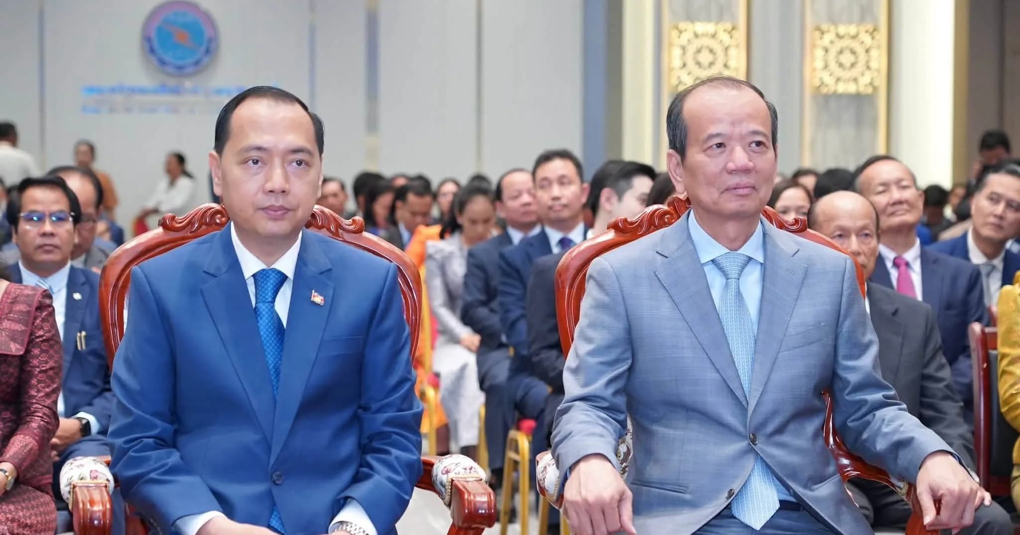 ថ្នាក់ដឹកនាំ និងមន្រ្តីនៃមន្ទីរព័ត៌មានខេត្តមណ្ឌលគិរី ចូលរួមពិធីប្រកាសដាក់ឱ្យប្រើប្រាស់ជាផ្លូវការនូវទំព័រហ្វេសប៊ុកព័ត៌មានរាជធានី-ខេត្ត