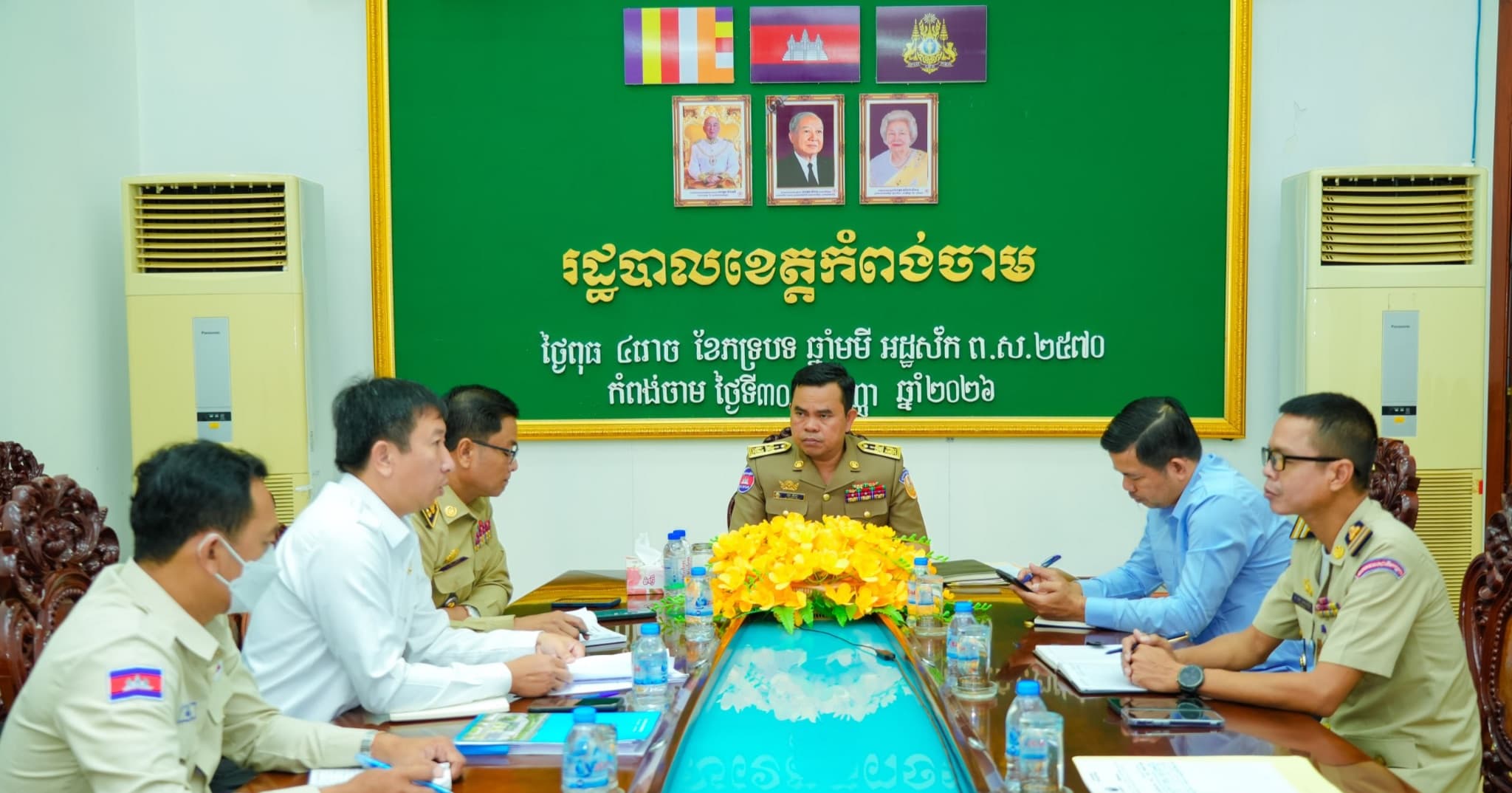 អនុគណៈកម្មការសុវត្ថិភាព និងសុខាភិបាល ប្រជុំរៀបចំផែនការការពារក្នុងពិធីប្រណាំងទូក បណ្តែតប្រទីប និងអុចកាំជ្រួច នៅក្រុងកំពង់ចាម