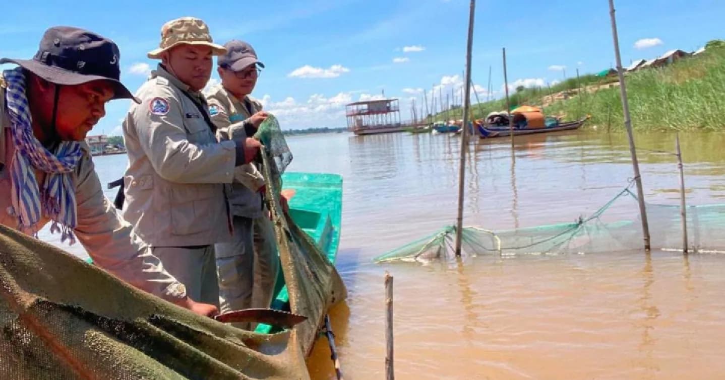 (វិដេអូ)ខណ្ឌរដ្ឋបាលជលផលកំពង់ចាម បង្ក្រាបបទល្មើសនេសាទបានមួយករណី ក្នុងភូមិសាស្ត្រស្រុកកោះសូទិន